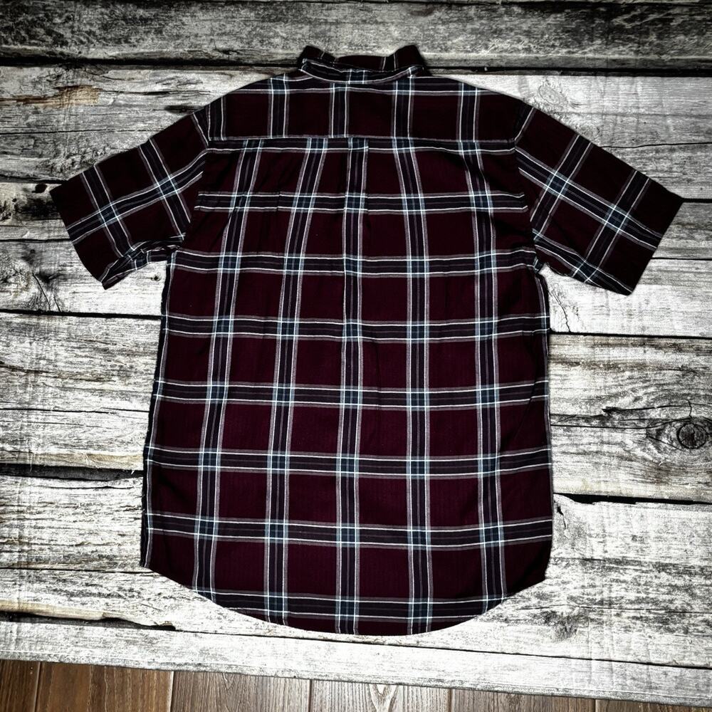 DC Shoes Flannel Plaid Herringbone Button Up Shirt Men's Medium Burgundy Skate - Picture 9 of 9